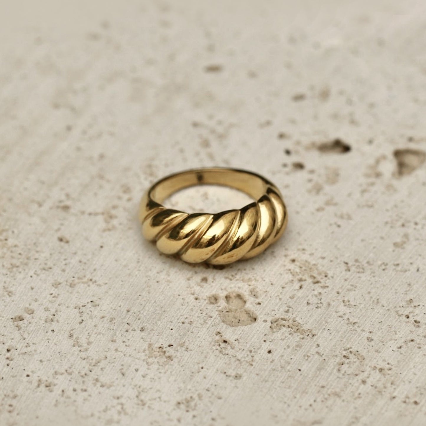 AEC Paris Ring Aquarius Gold