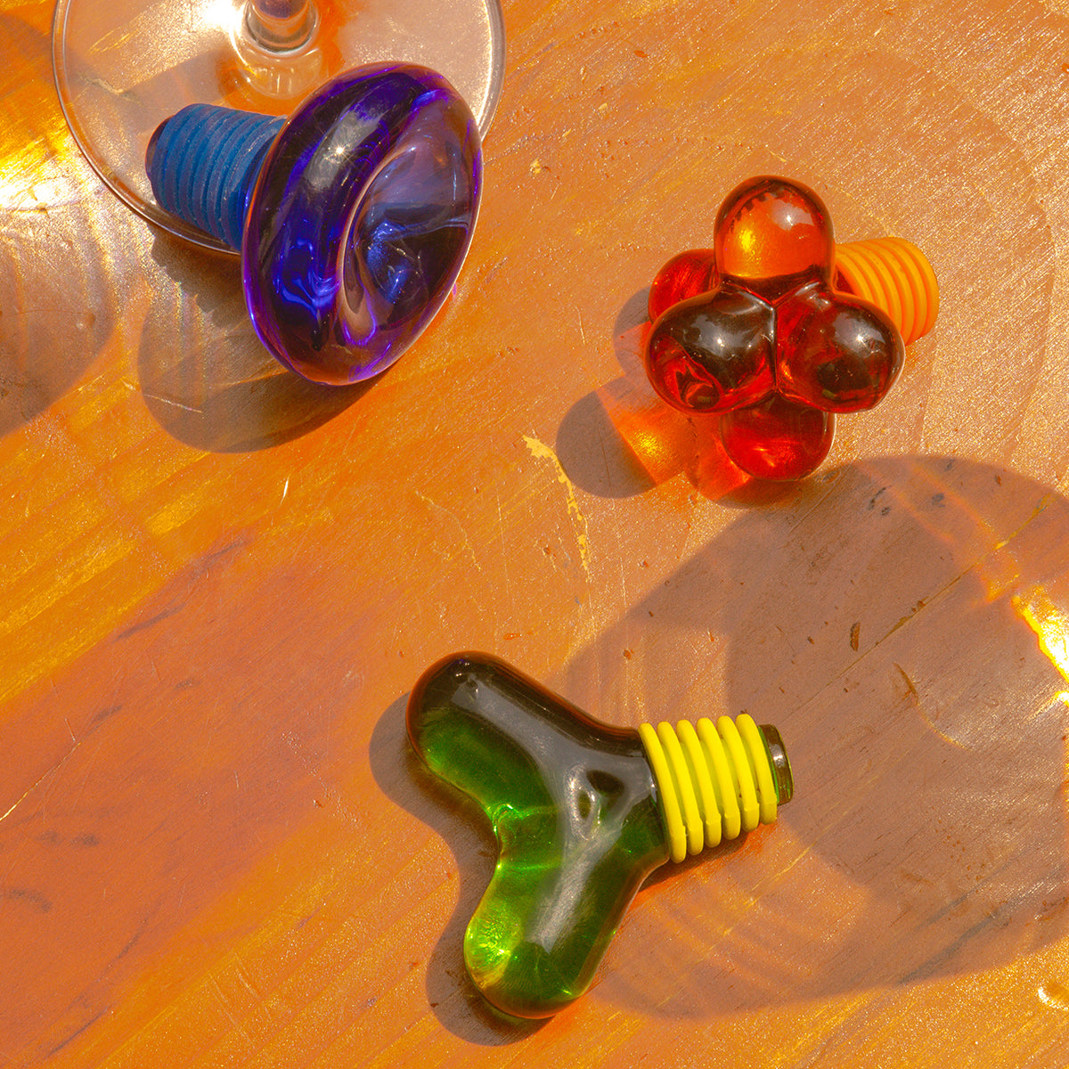 Areaware Hobknob Bottle Stopper Amber