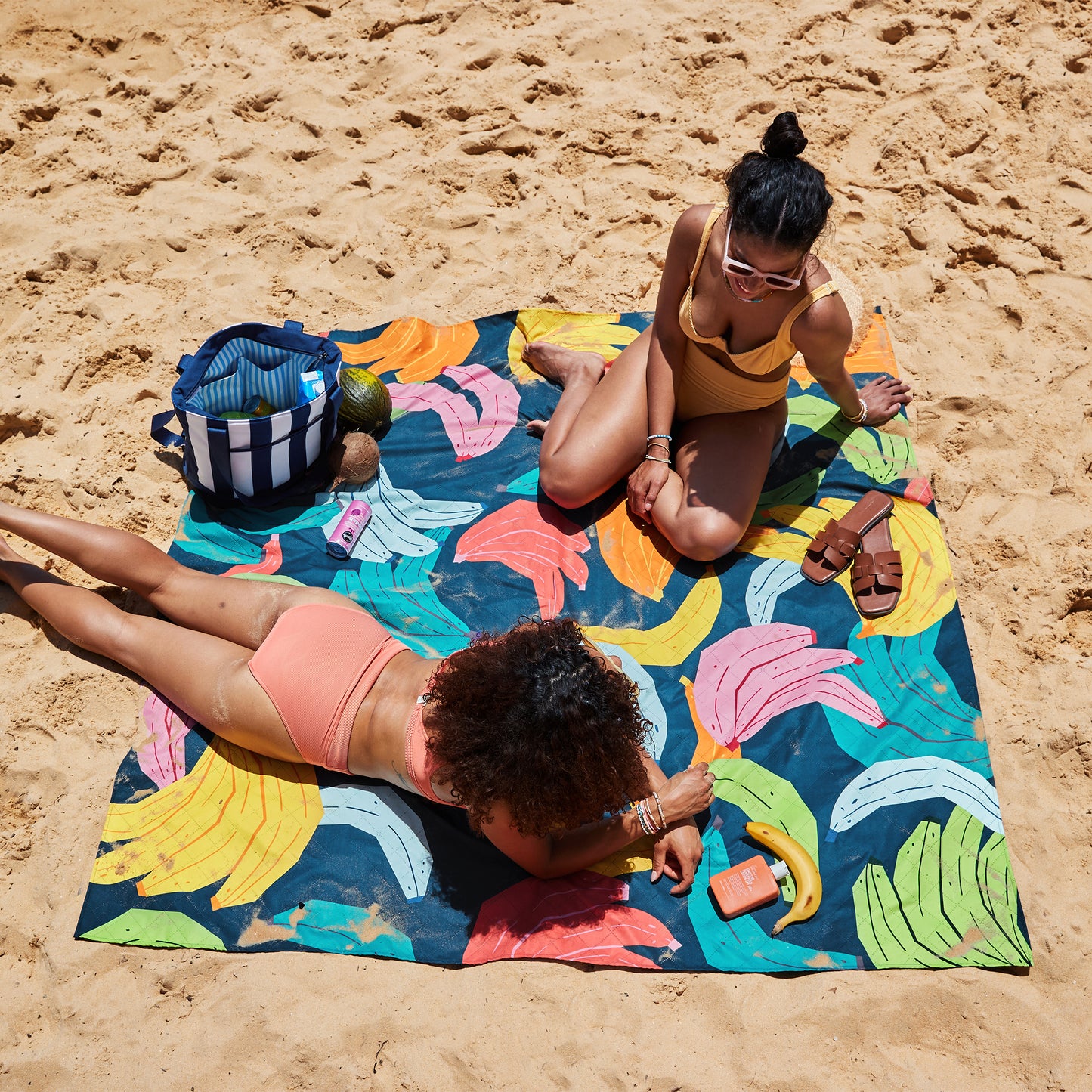 Dock & Bay Beach Blanket Large Bananarama 100% Recycled 100% Recycled
