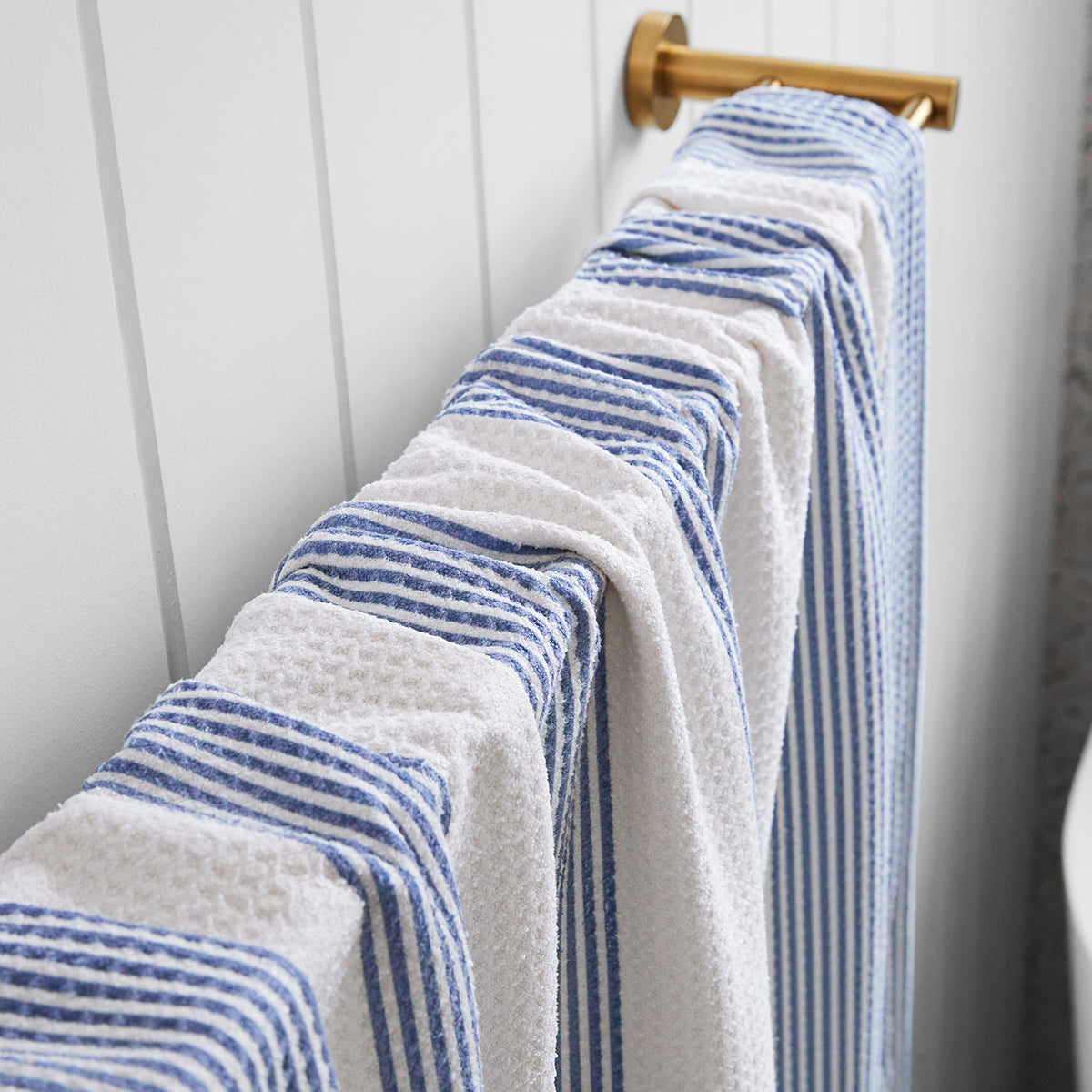 Dock & Bay Waffle Towel XL Storm Cloud 100% Recycled 100% Recycled