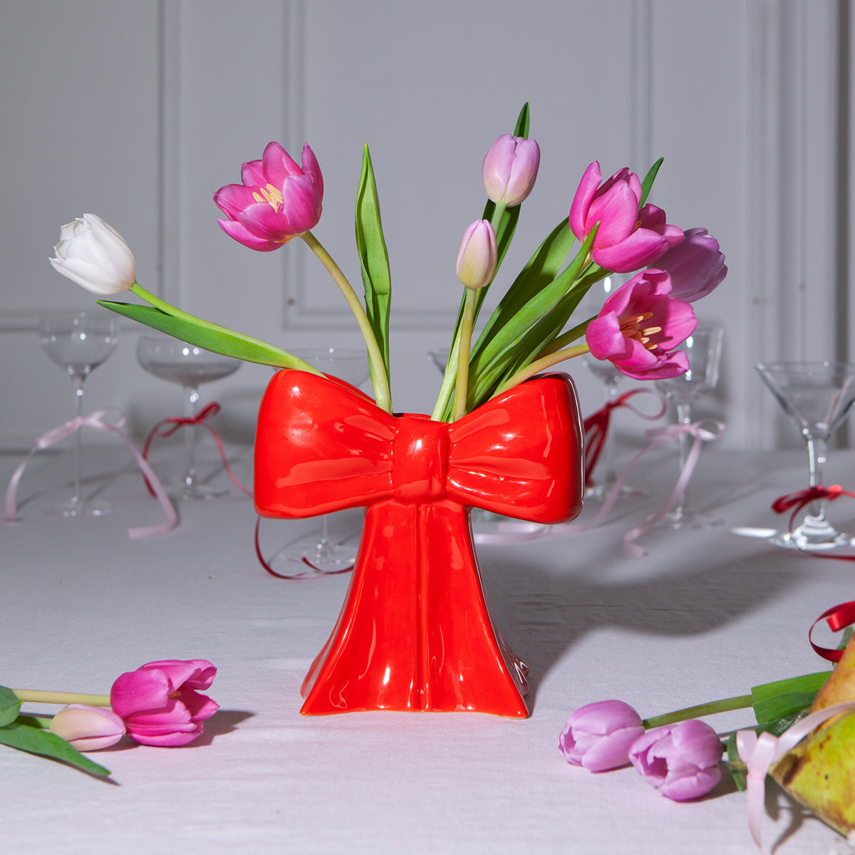 DOIY Bow Vase Red