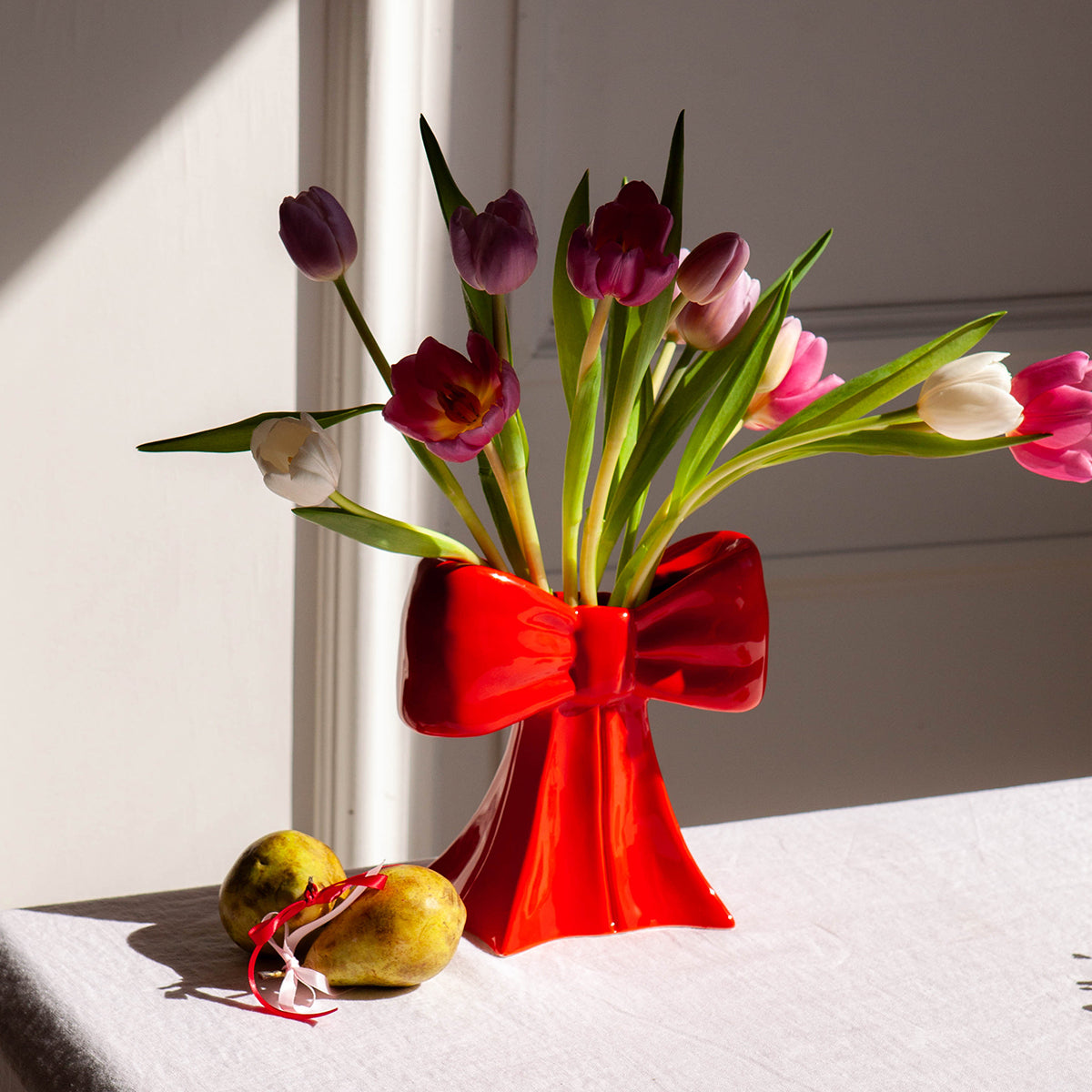 DOIY Bow Vase Red
