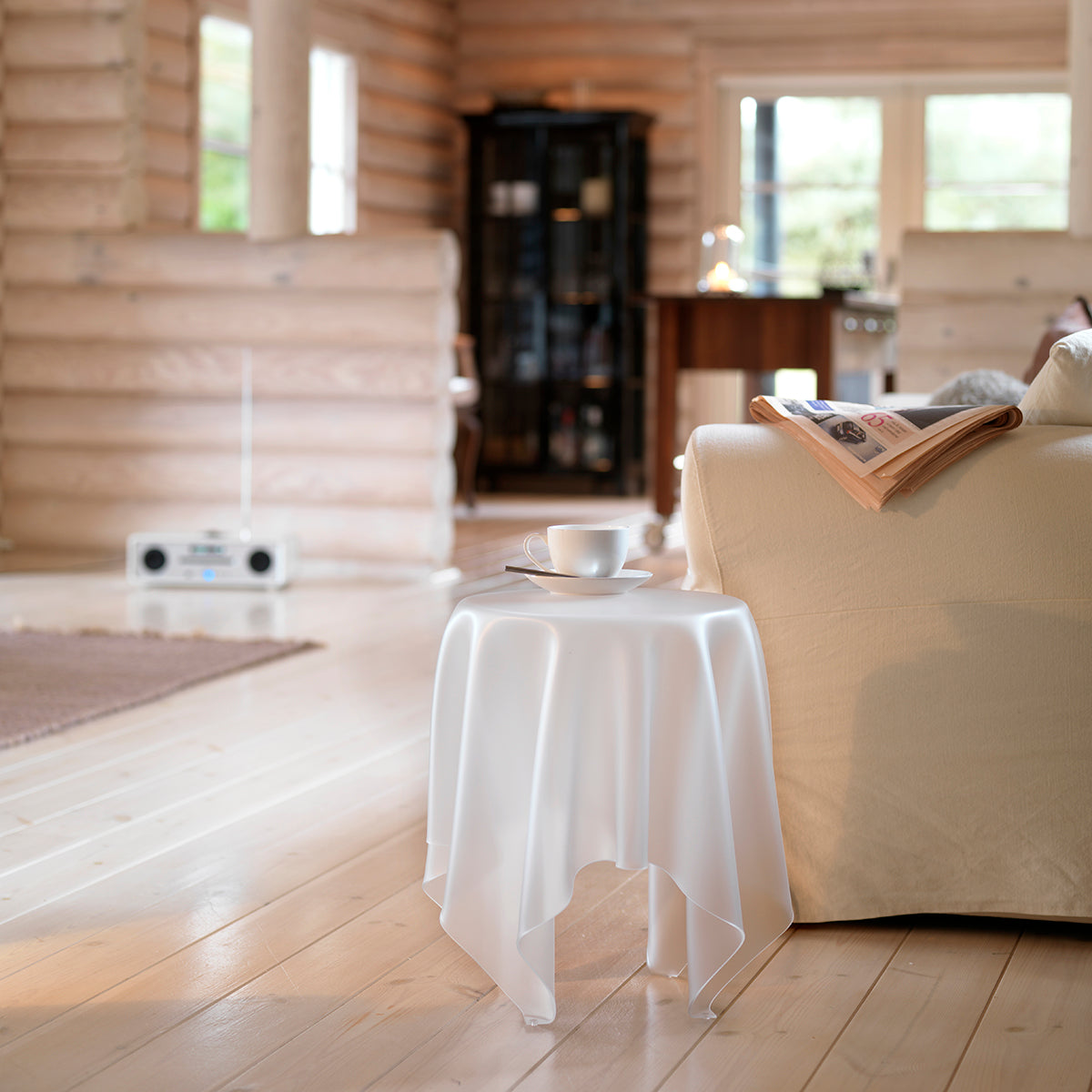 Essey Illusion Ice Table Table