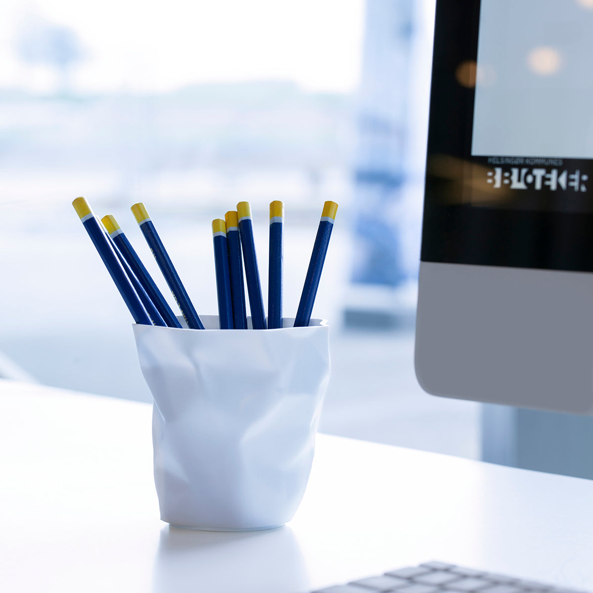 Essey Pen Pen White Desk Tidy Desk Tidy