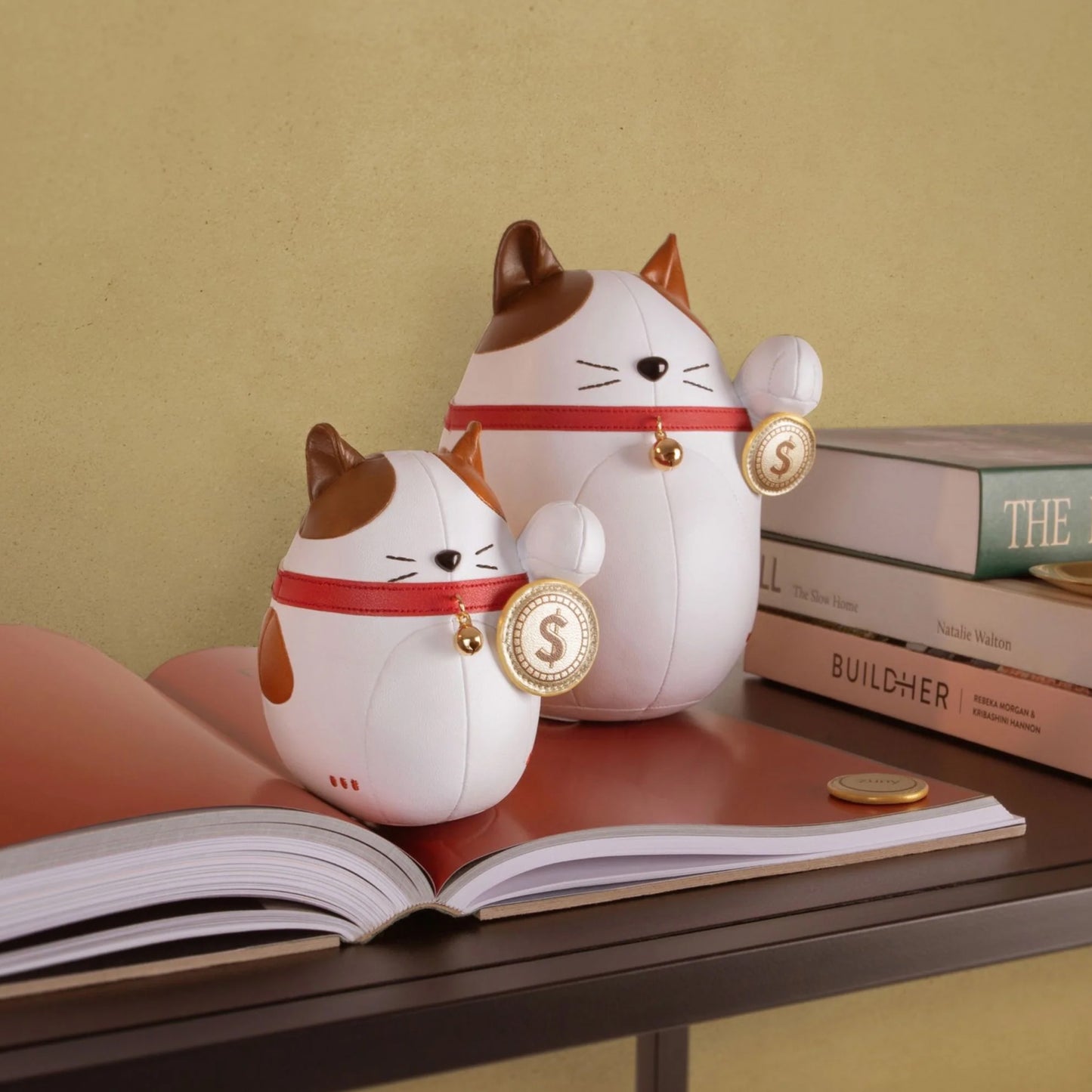 Zuny Paperweight Classic Lucky Cat Fu