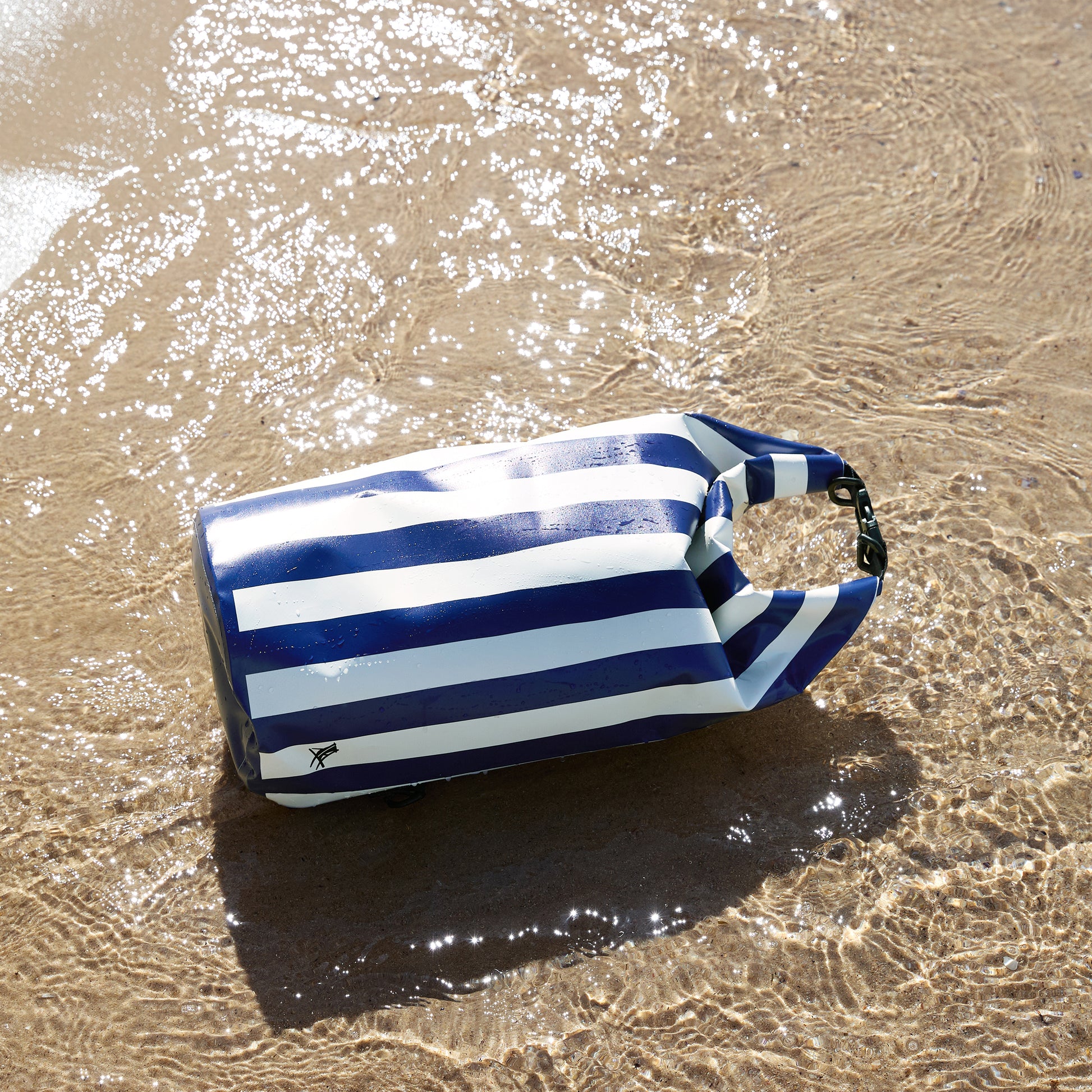 Dock & Bay Dry Bag Medium Whitsunday Blue 100% Recycled 100% Recycled
