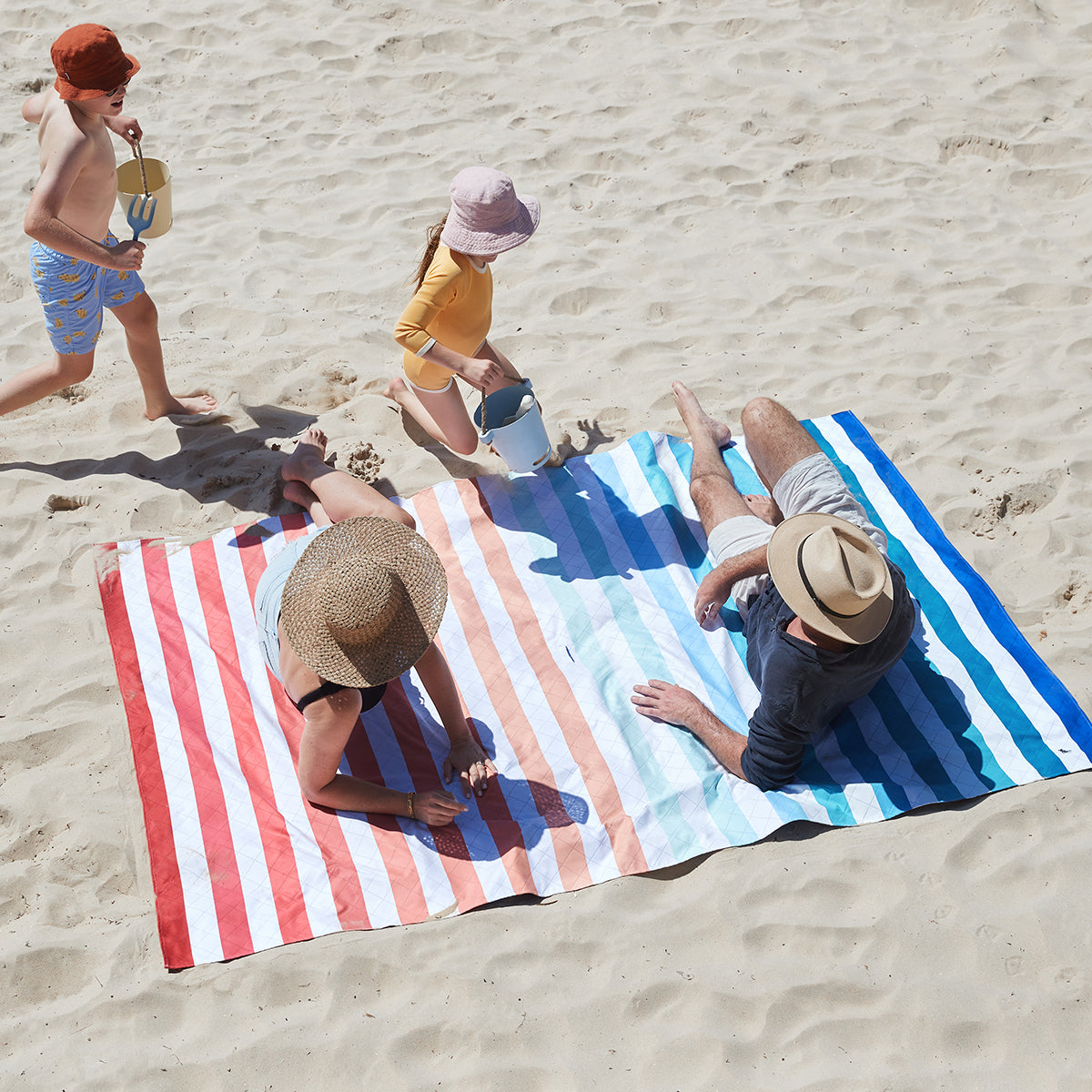 Dock & Bay Beach Blanket Extra Large Sand to Sea 100% Recycled 100% Recycled