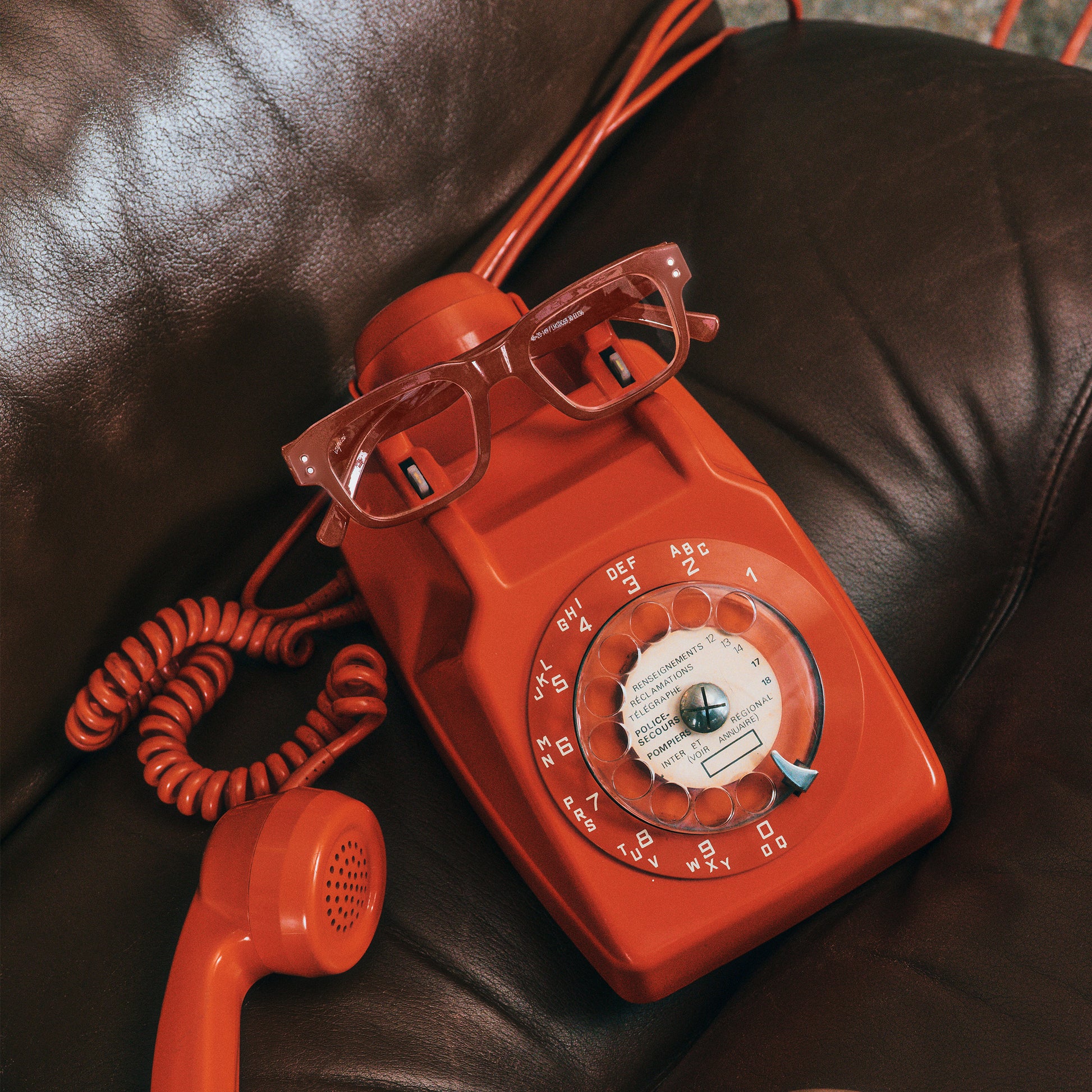 IZIPIZI Reading Collection Quote Chapters Carmine Red