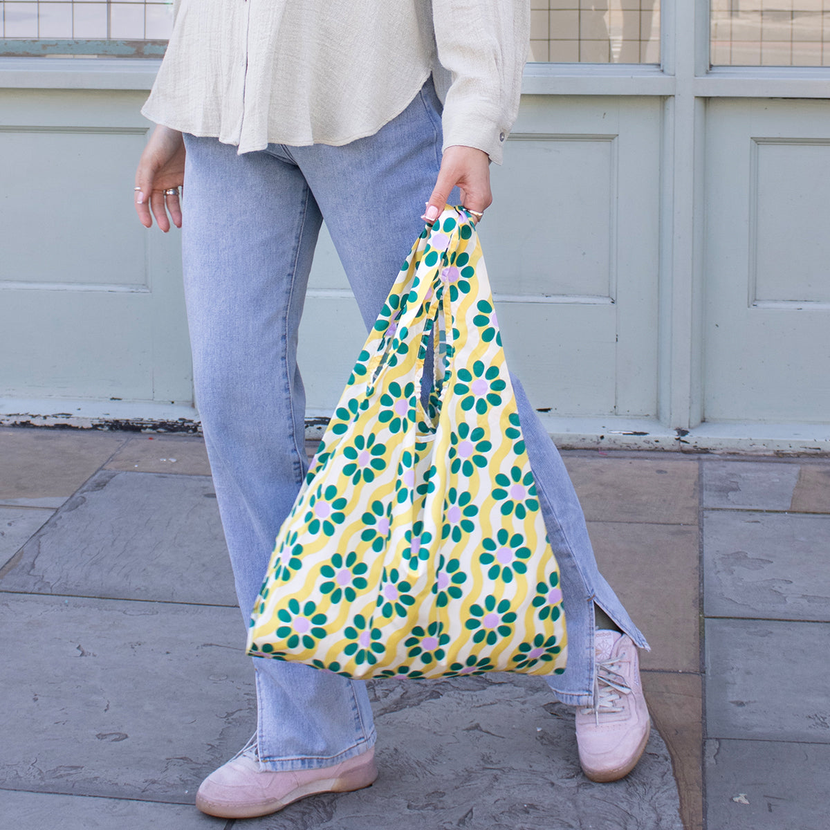 Kind Bag Reusable Bag Medium Wavy Daisy