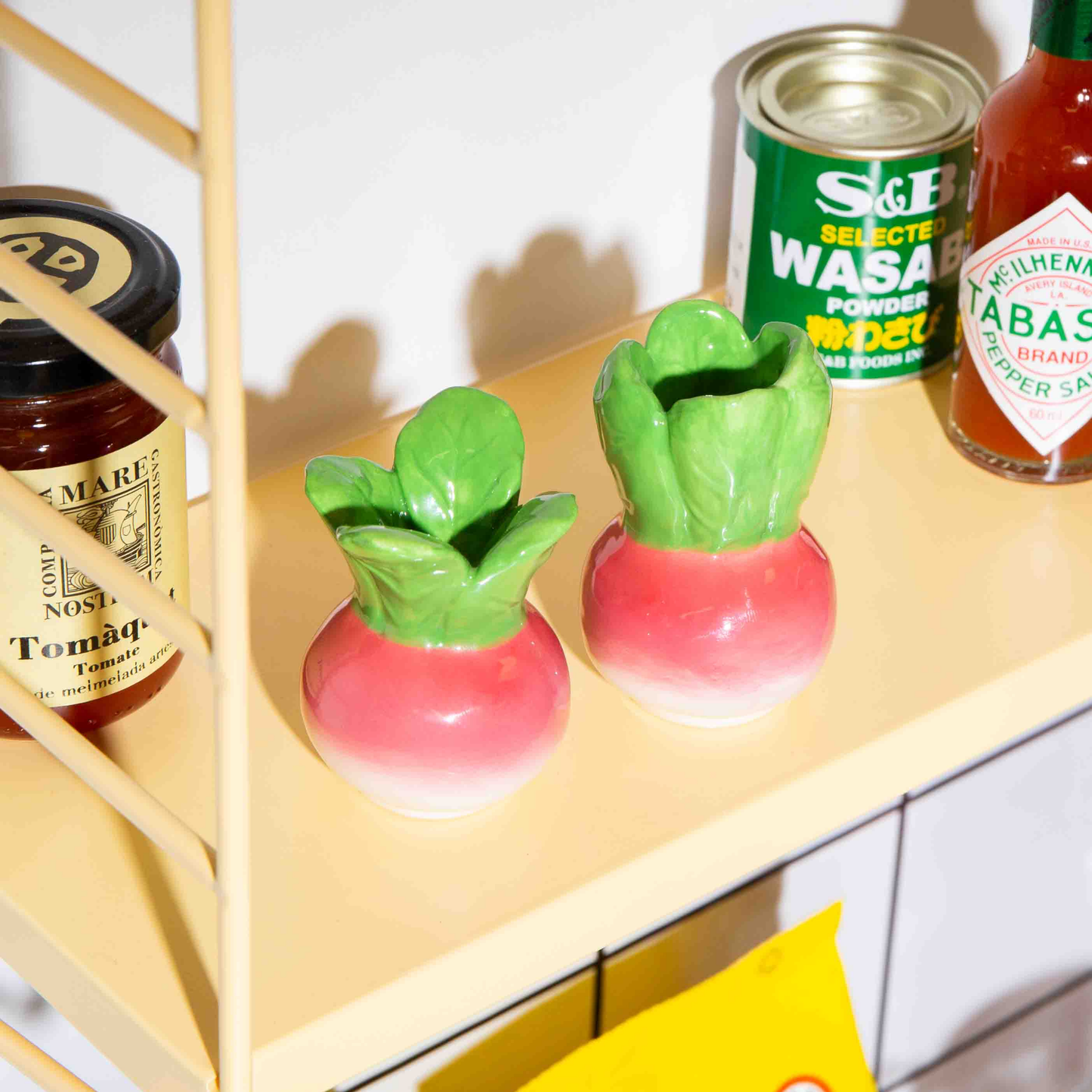 DOIY Radish Salt & Pepper